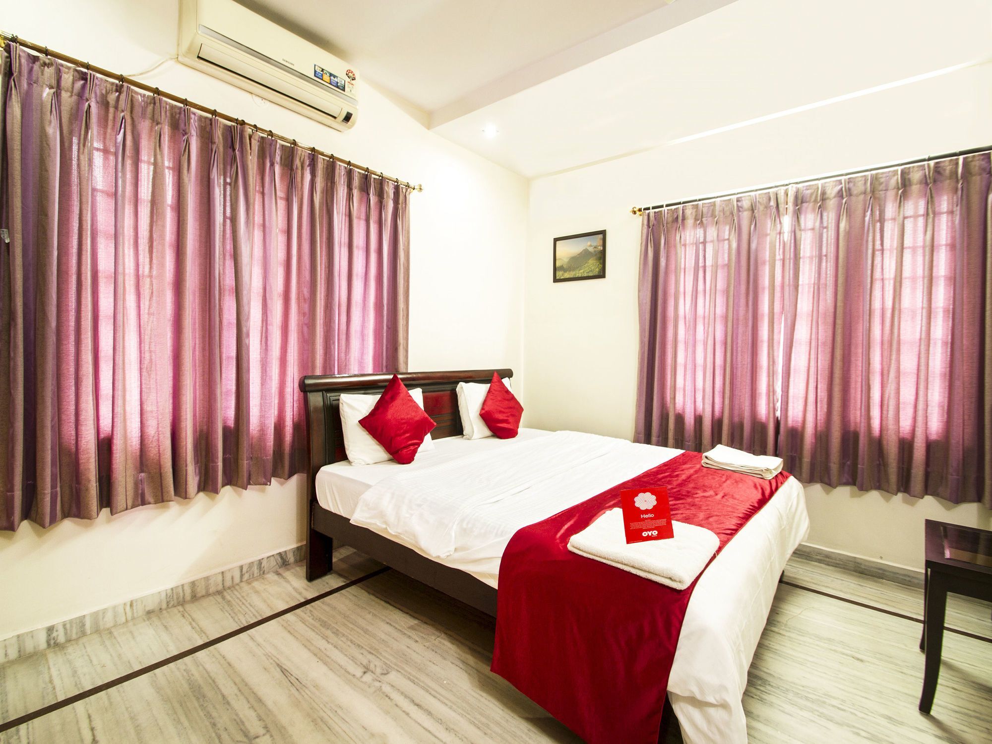 Hotel Oyo 7322 Near Apollo Hospital Jubilee Hills 2*
