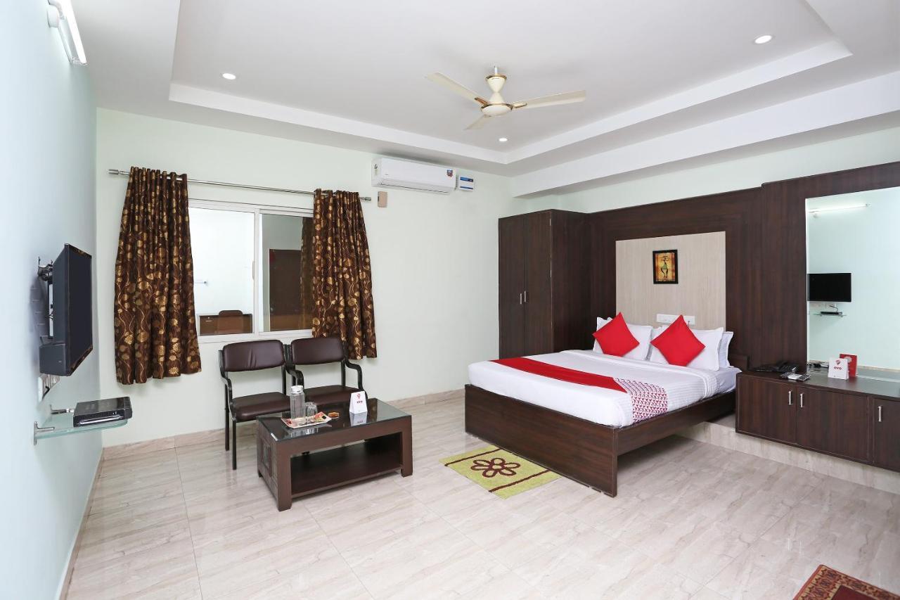 Hotel Oyo 6661 Aurum Abode 3*