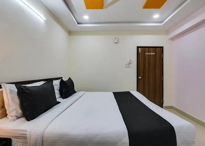 Collection O Bhagyalakshmi Suites