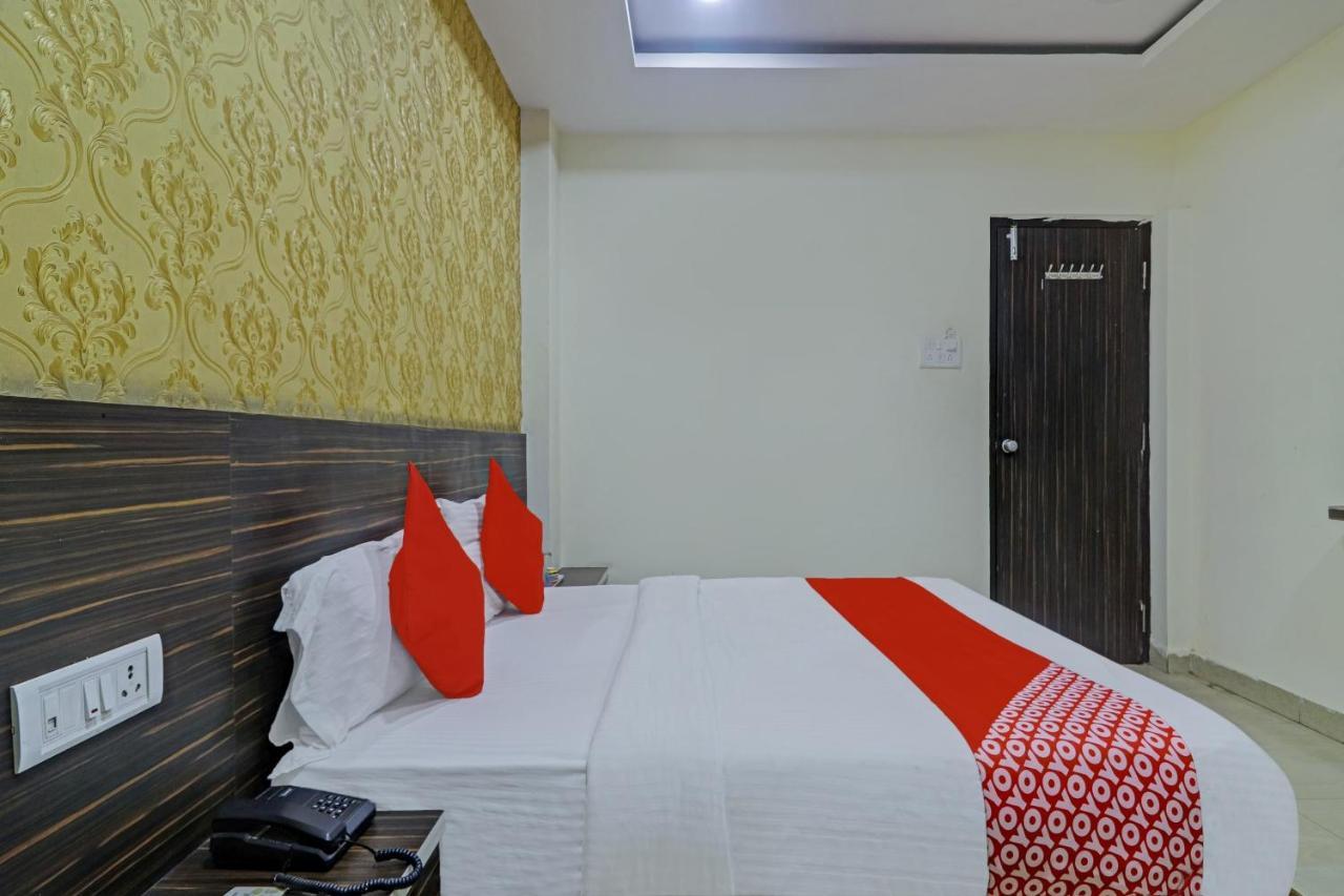 Oyo 76860 Sai Residency