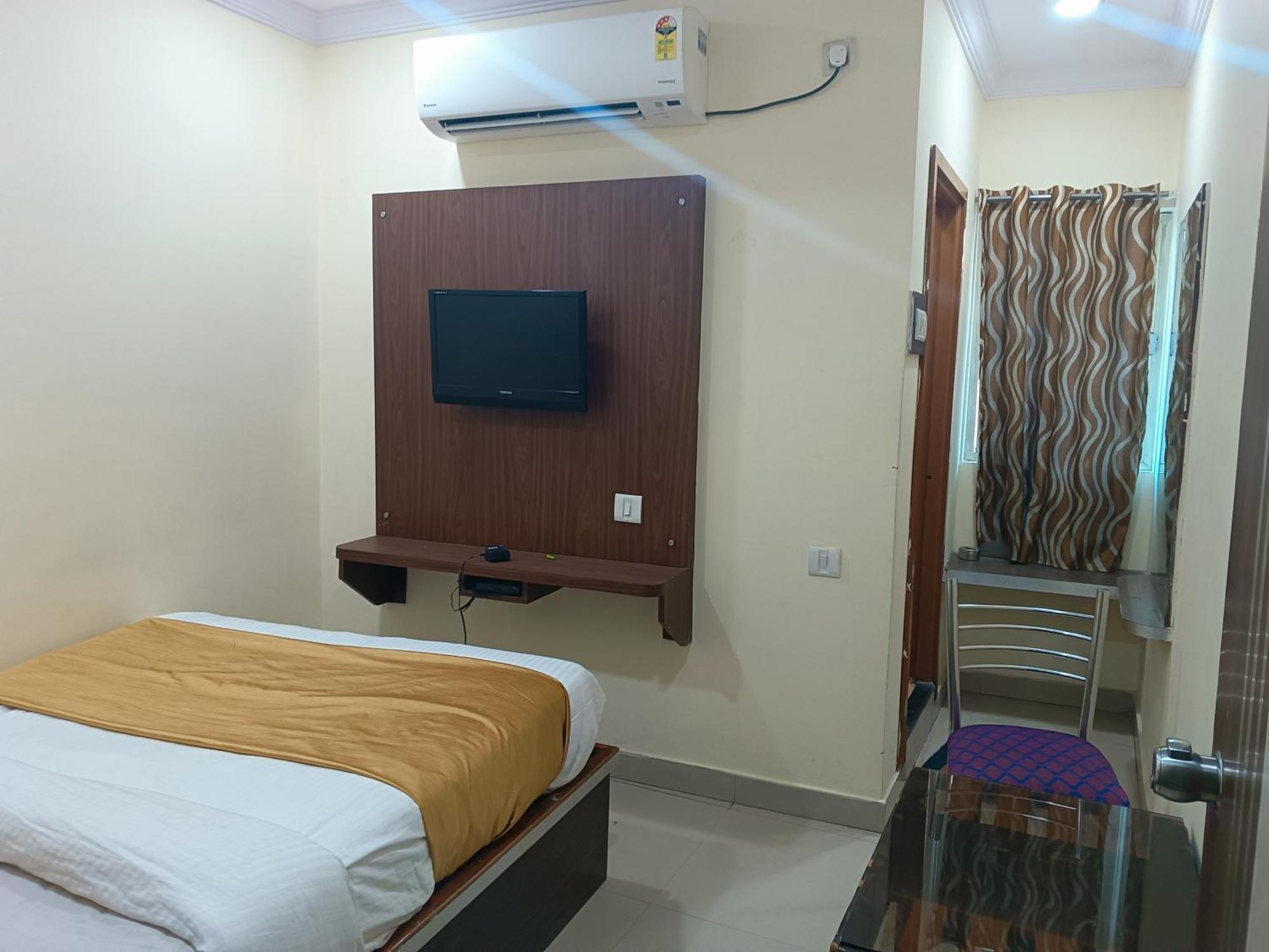 Golden Meridian Hotel *