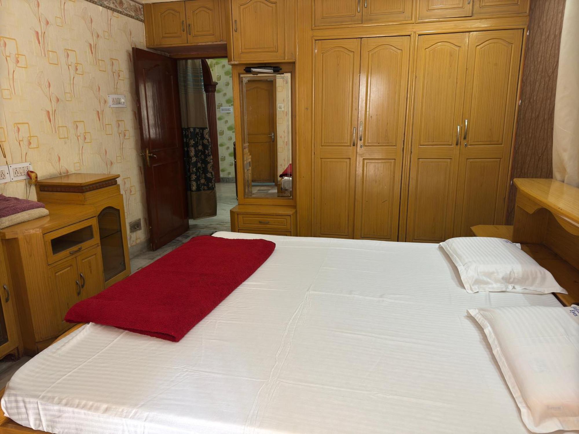 Shahgul'S Service Apartments