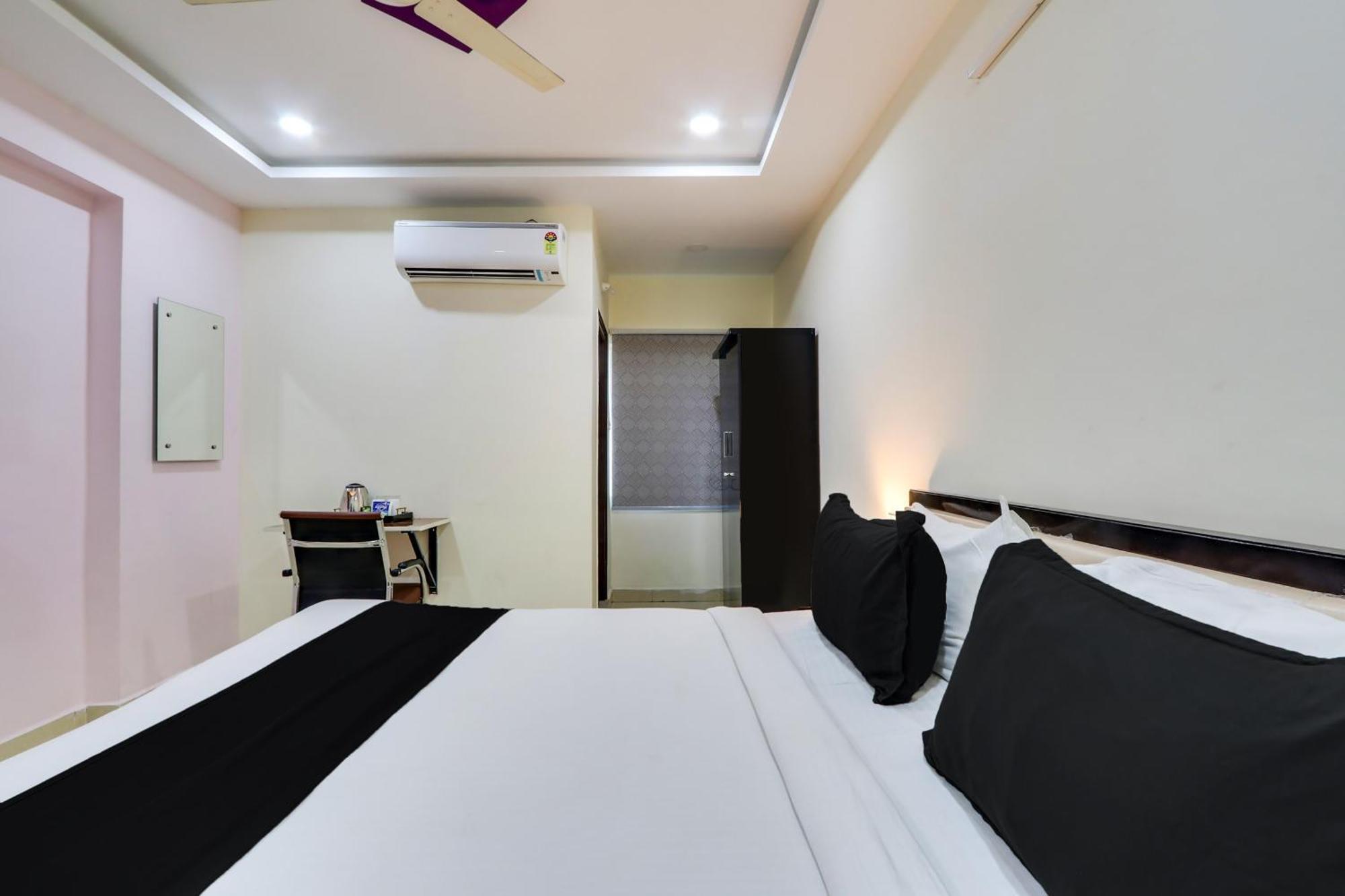 Collection O Bhagyalakshmi Hotel