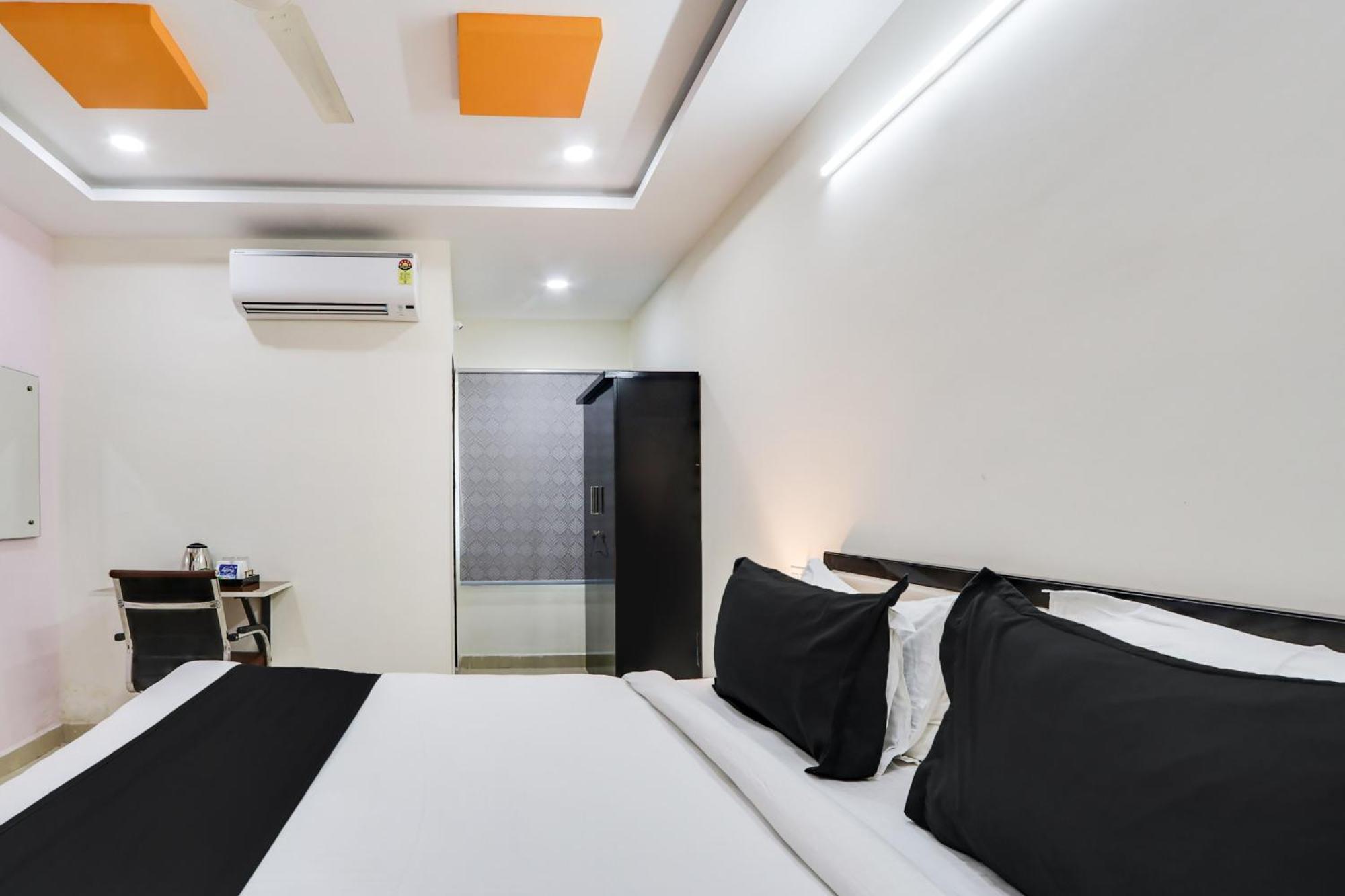 Collection O Bhagyalakshmi Hotel