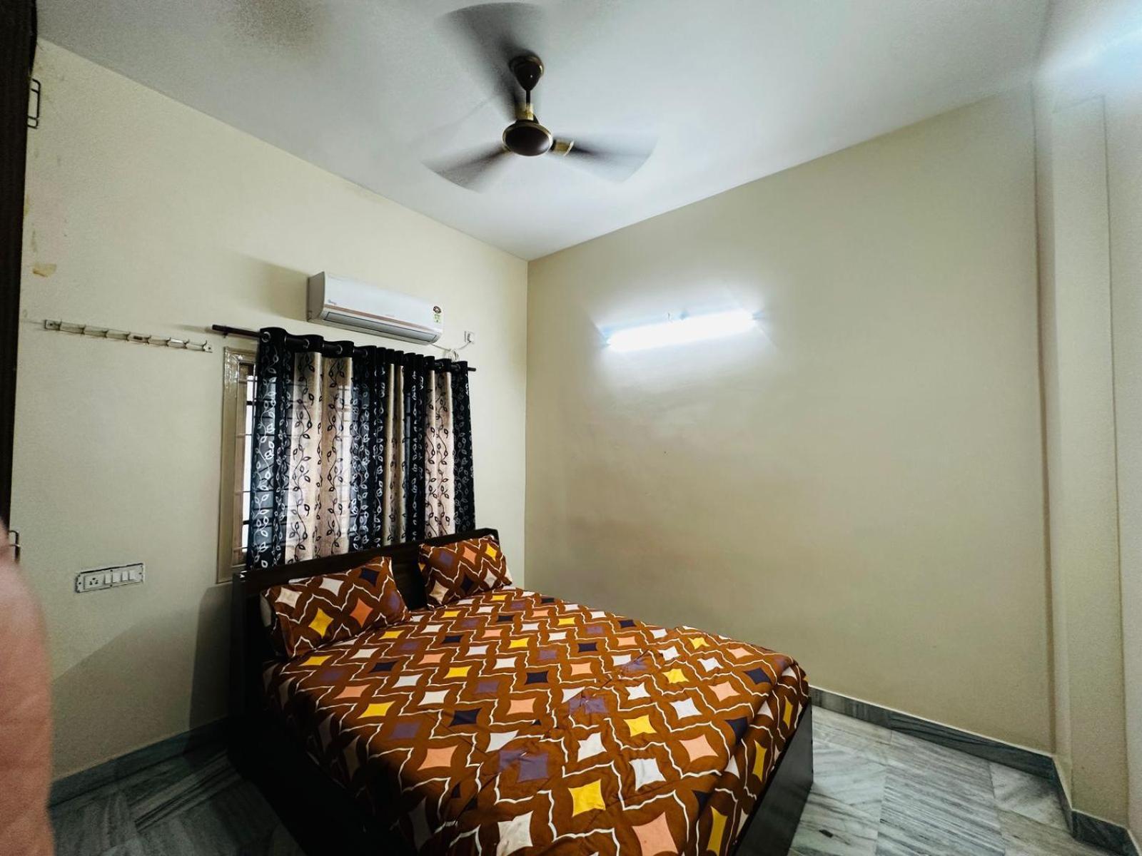 2bhk With Parking In Kukatpally Apartment