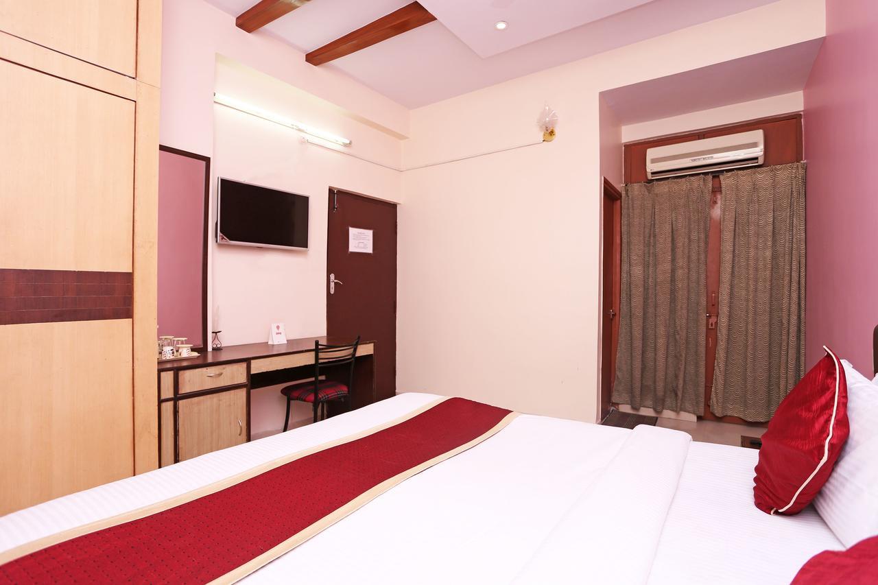 Hotel Fabhotel Karishma Homes Begumpet 3*