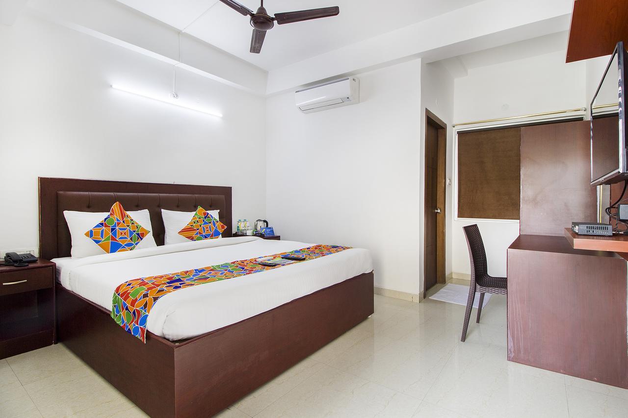 Fabhotel Limestone Aura 3*