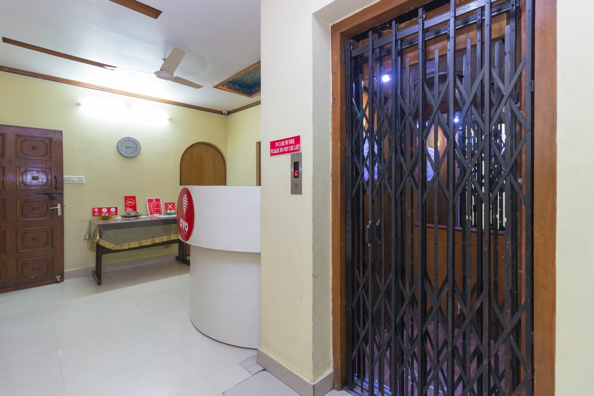 Fabhotel Karishma Homes Begumpet Hotel