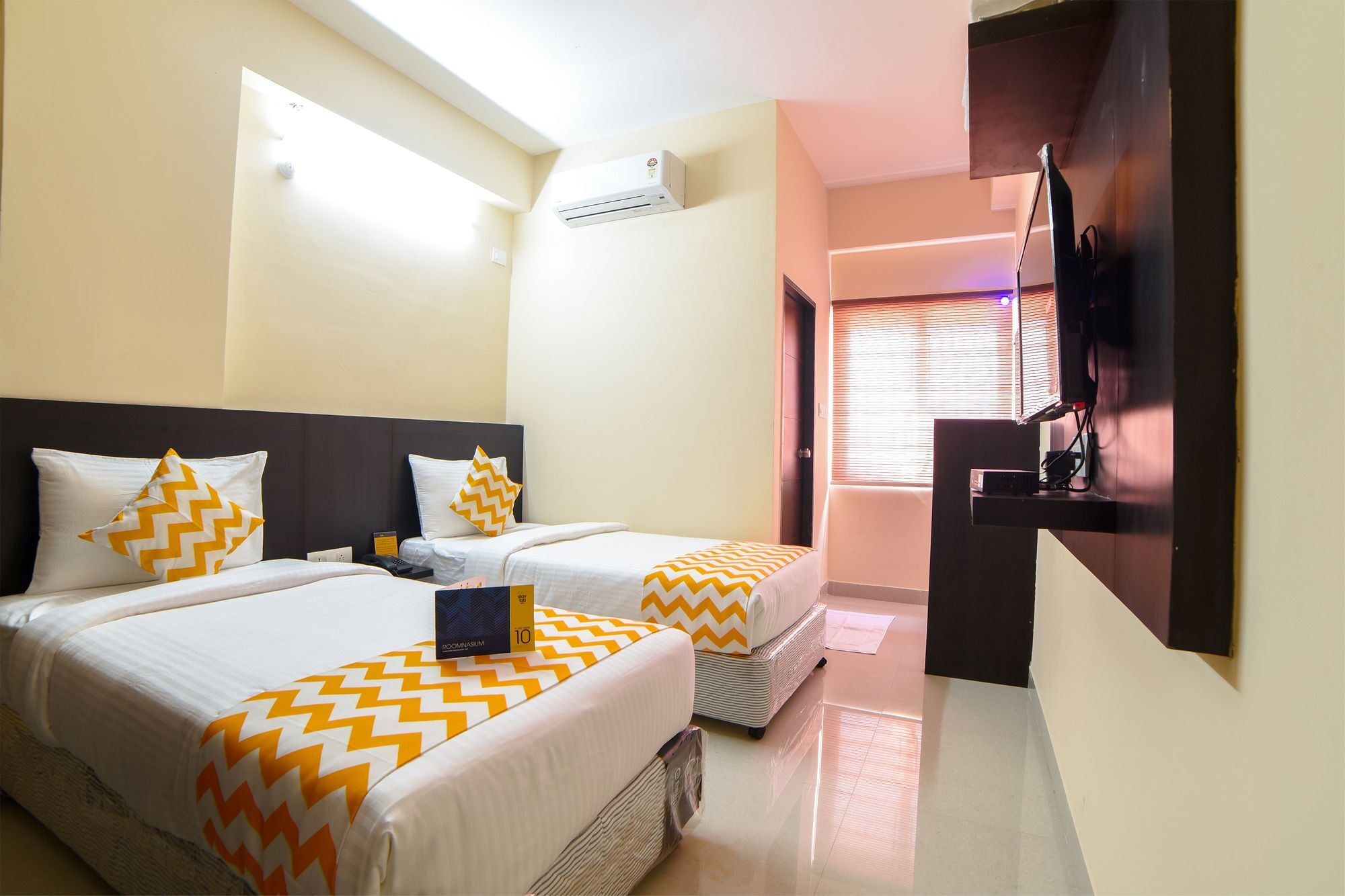 Fabhotel Limestone Gachibowli Hotel